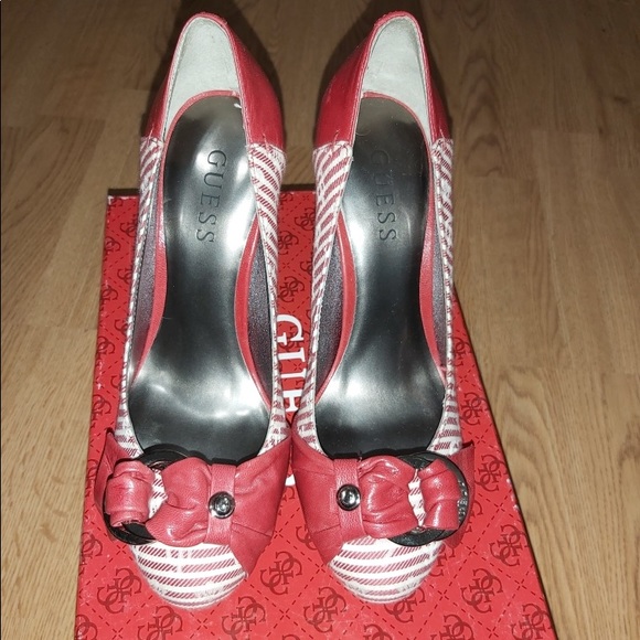 Guess Heels - Picture 4 of 4